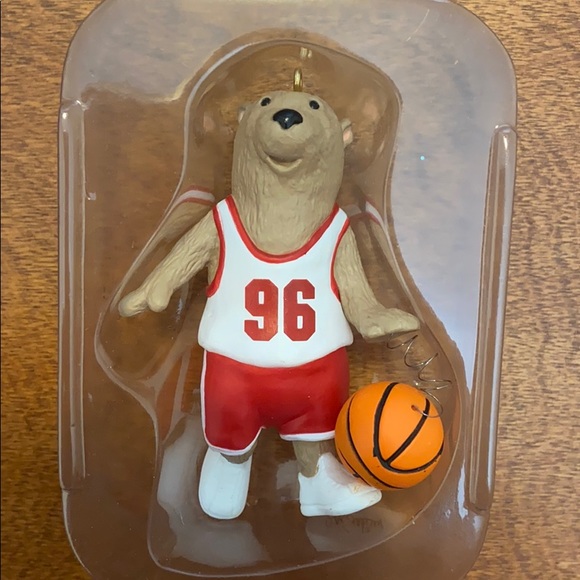 NIB Hallmark “Bounce Pass” ornament. - Picture 3 of 5